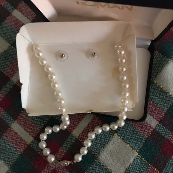 Roman’s Faux Pearl Necklace and Earring Set - Picture 3 of 4